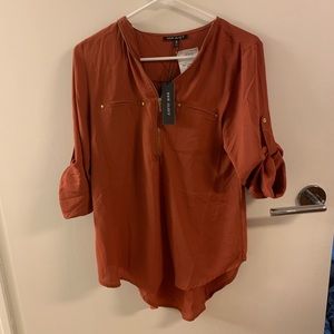 Blouse w/ 3/4 sleeves